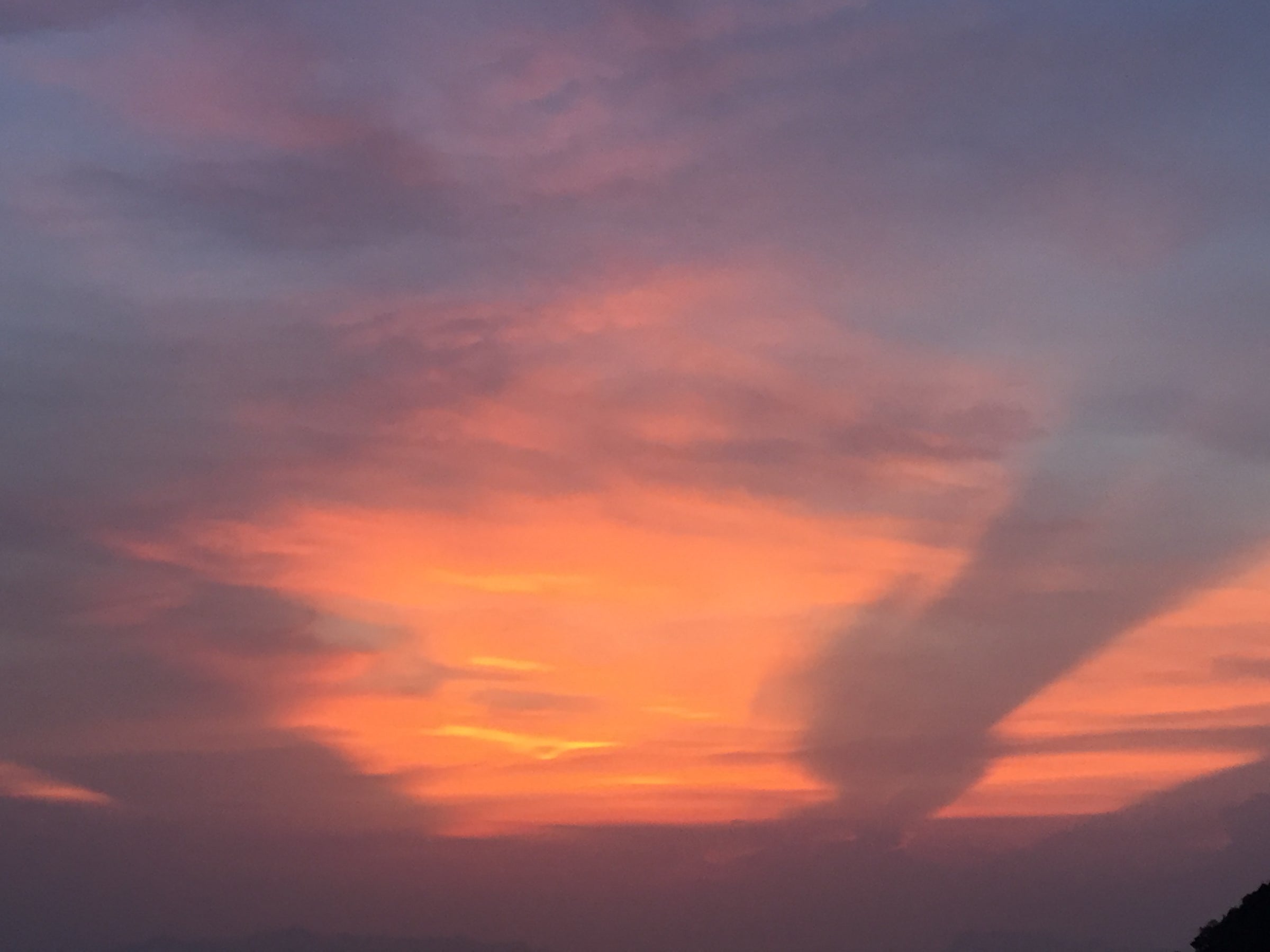 This ordinary sunset photo from Ko Samui can become a wellspring of countless stories when seen through a child's eyes